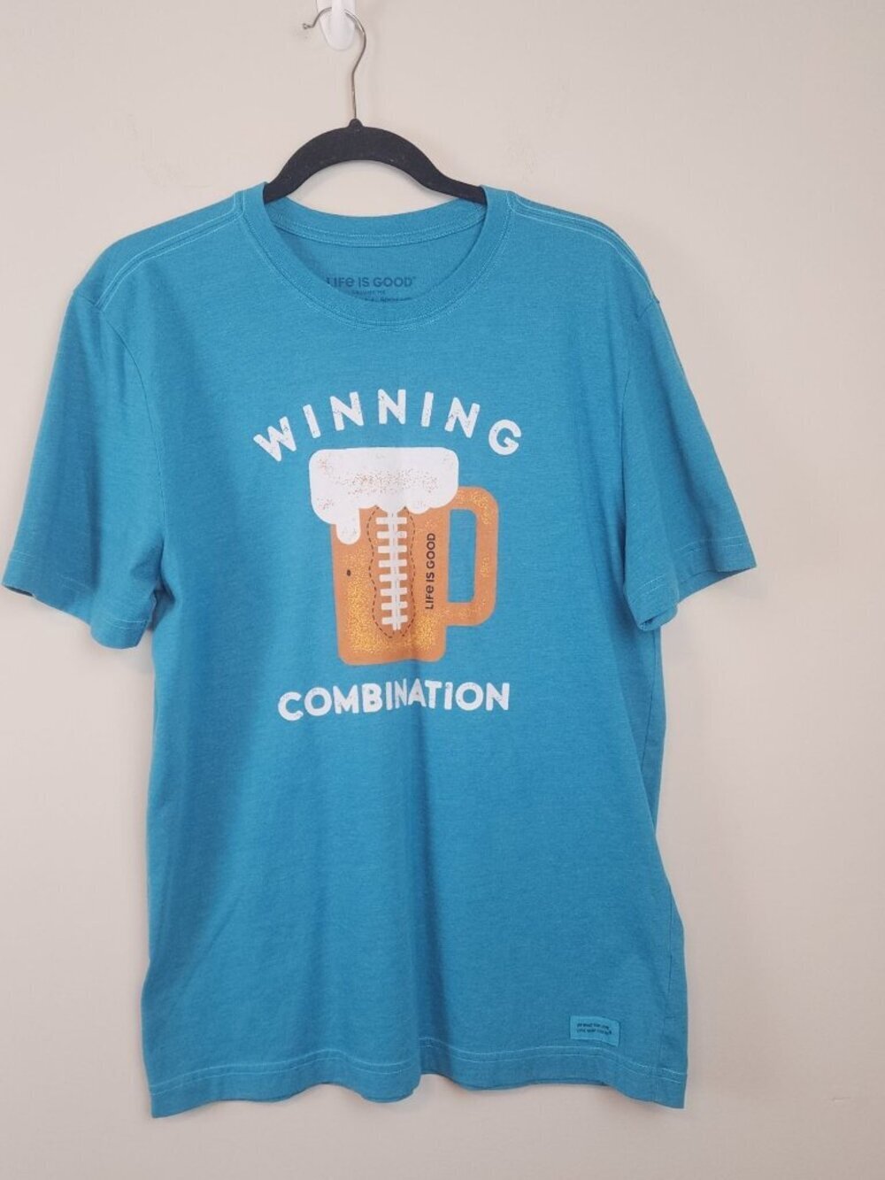Life Is Good Men's short sleeve T Shirt  Winning Combination Beer Football sz M